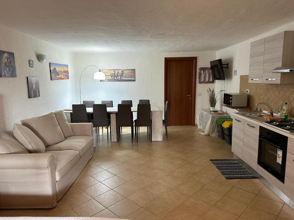 Lightblue-Celeste Central Apartment In Porto Rotondo Zewnętrze zdjęcie